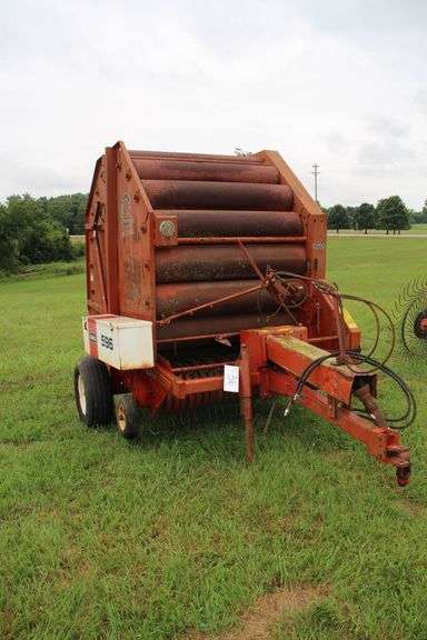 Owatonna Manufacturing Co. 596 Roll Baler