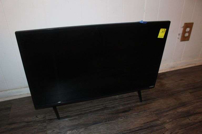 32 Inch Vizio TV with Remote