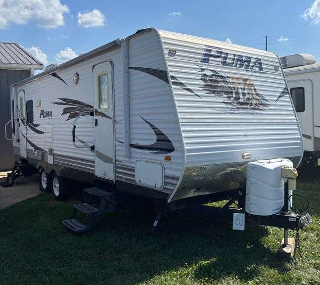 2009 Puma by Palomino 27 Ft. Camper image