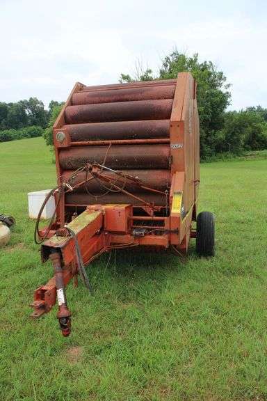 Owatonna Manufacturing Co. 596 Roll Baler image