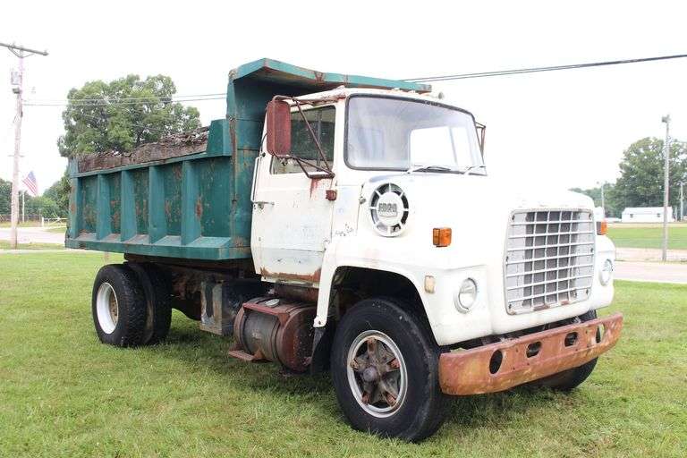 1977 Ford 8000 Single Axle Dump Truck image