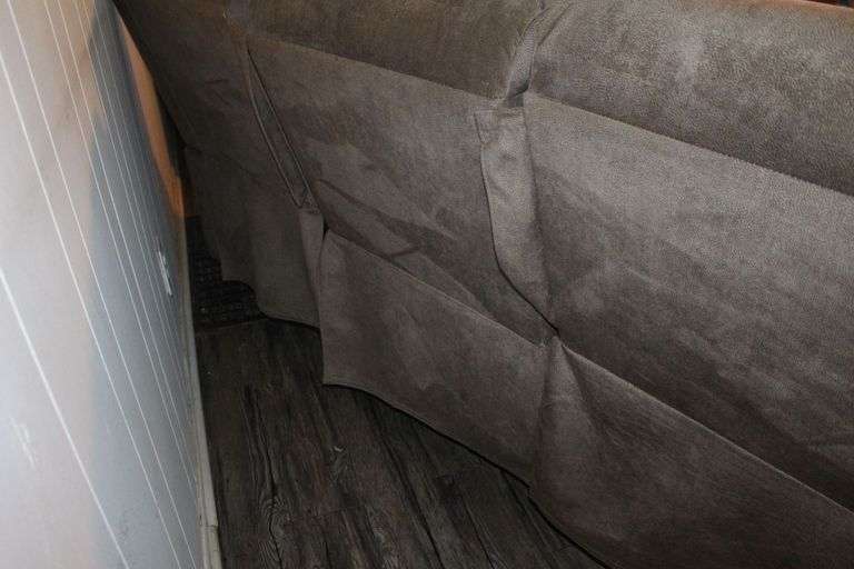 Dual Reclining Couch