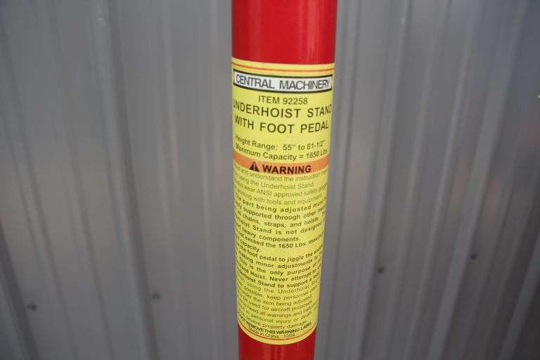 Central Machinery Under Hoist Stand with Foot Pedal
