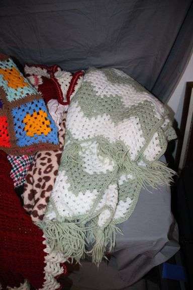 Afghans, Blankets, Quilts, and Sheets