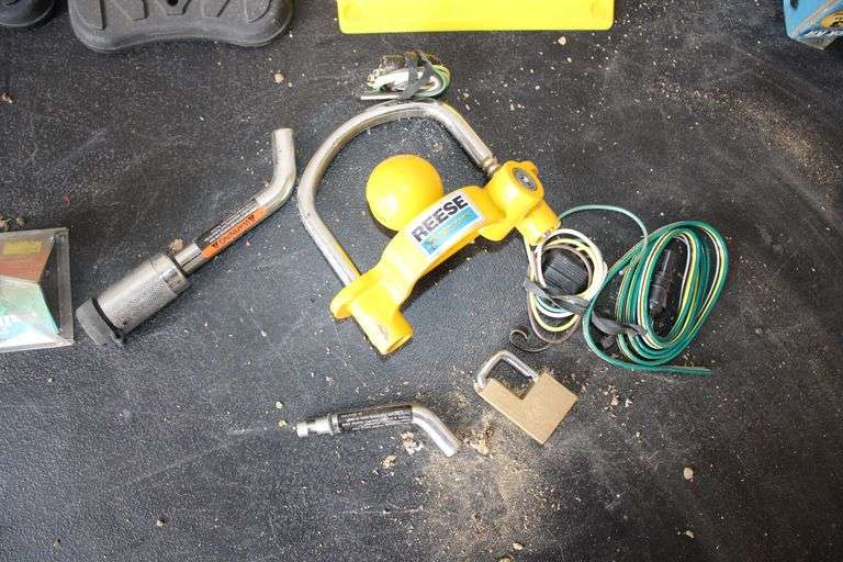 Reese Tow and Store Anti Lock Set, 2 Inch Ball, and (3) Wheel Chocks