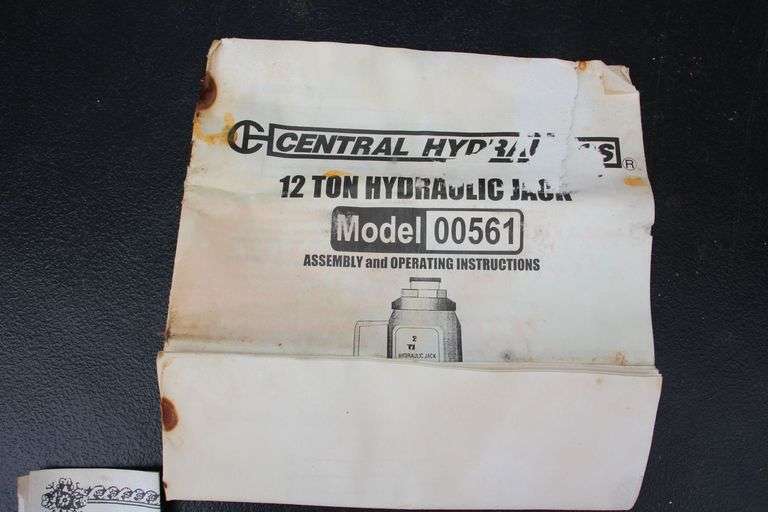 Central Hydraulics 20 Ton Hydraulic Jack with Handle