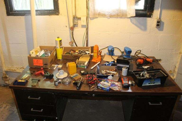(2) Drill Master Sanders, Shop Source 1/4 Inch Drill, 4 Ton Hydraulic Jack, Screws, Drill Bits, Stud Finder, and Misc. image