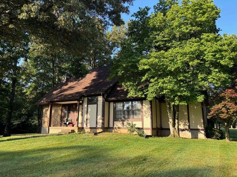 HOME - BASEMENT - GOLF COURSE LOT