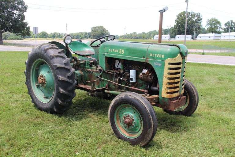 1955 Oliver Super 55 Tractor image