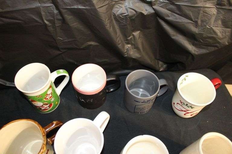 Garfield the Cat Glass Mugs, Soup Mug, Gravy Boat, and Misc. Coffee Mugs