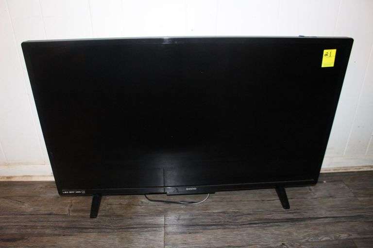 39 Inch Sanyo TV with Remote