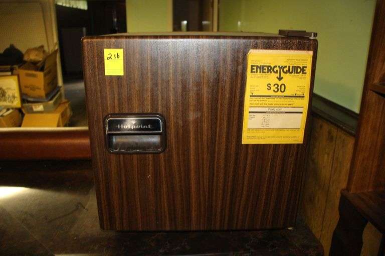 Hot Point Mini Fridge