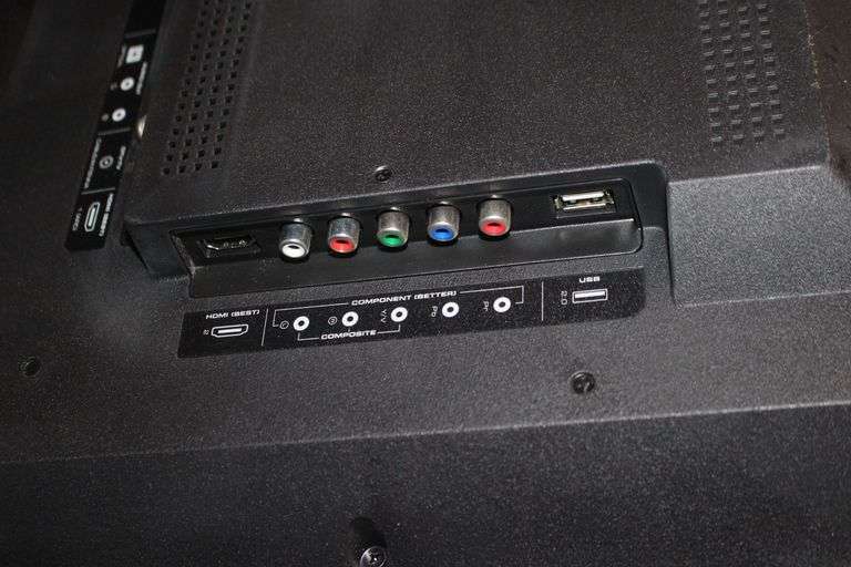 32 Inch Vizio TV with Remote