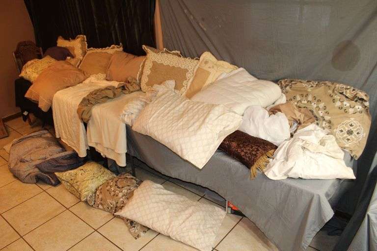 Pillows, Bed Sheets, Fitted Sheets, Mattress Covers, and Bed Skirt