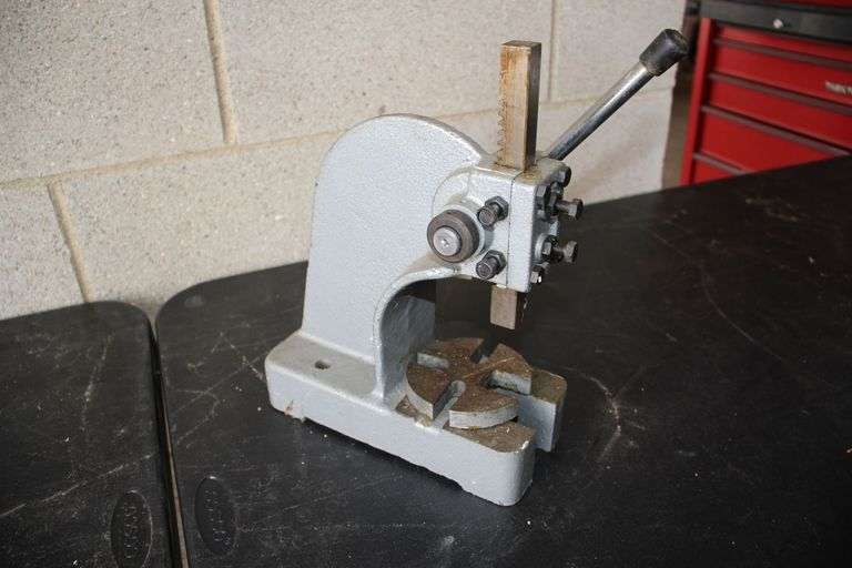 1/2 Ton Arbor Press image