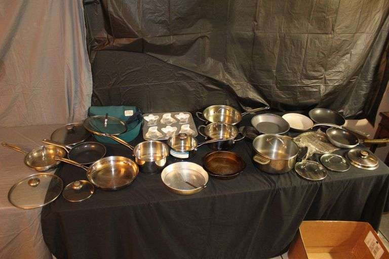 Farberware Skillets, Cuisinart Stainless Pots with Lids, Baking Pans, Metal Strainer, and Pyrex Baking Dish Carrier