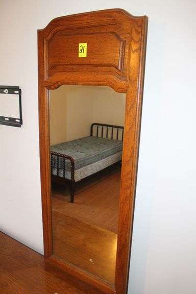 9 Drawer Dresser with (2) Mirrors