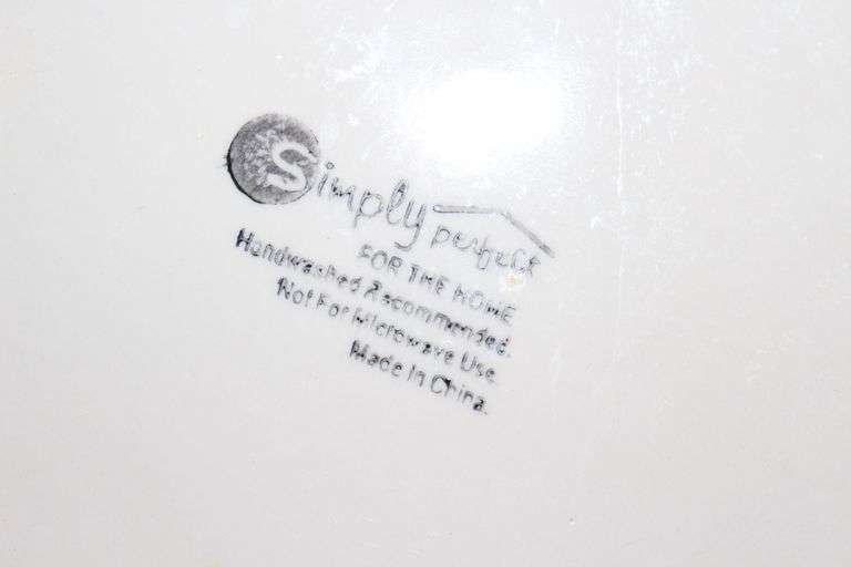 Simply Perfect Plates, Saucers, Bowls, and (7) Mugs