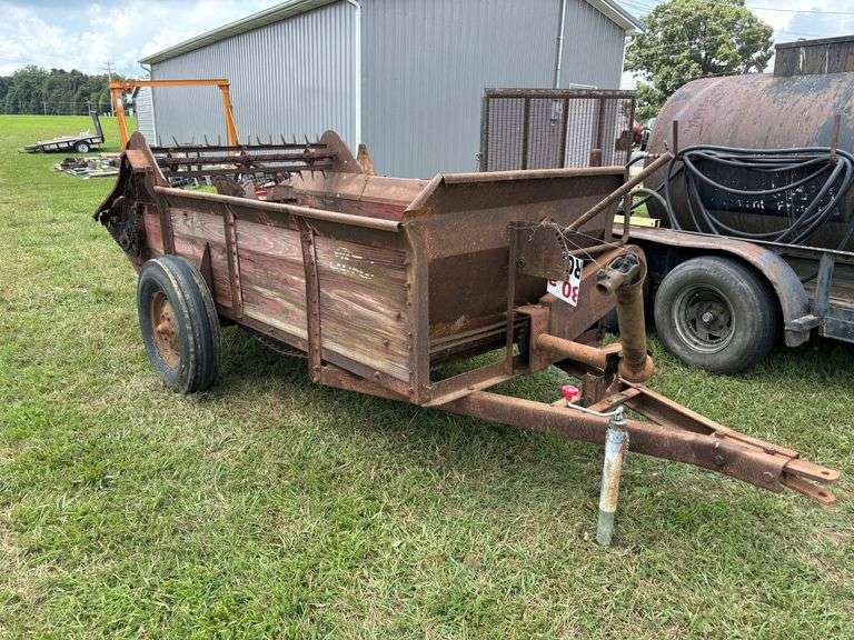 FORD PTO Driven Manure Spreader image