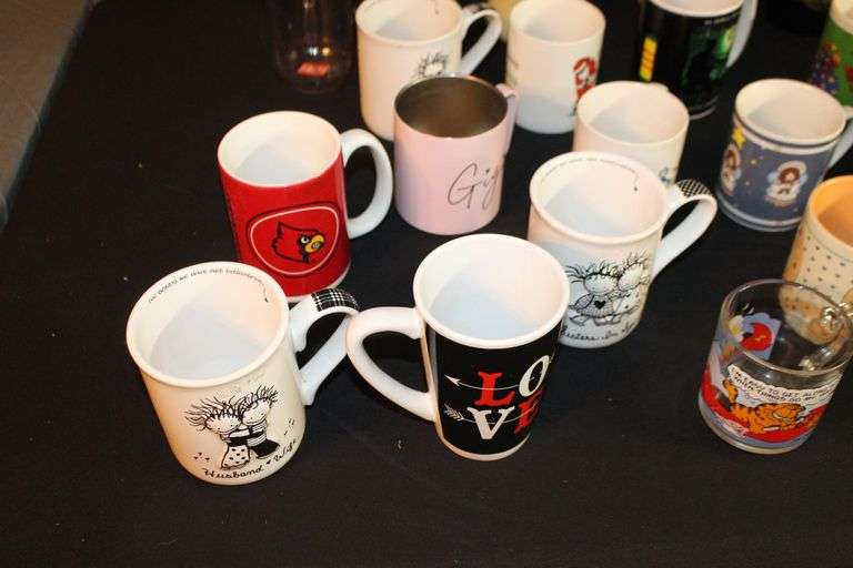 Garfield the Cat Glass Mugs, Soup Mug, Gravy Boat, and Misc. Coffee Mugs