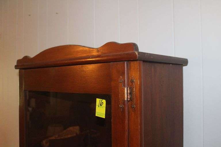 8 Gun Glass Door Gun Cabinet
