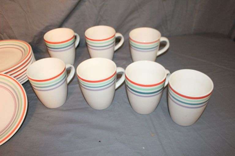 Simply Perfect Plates, Saucers, Bowls, and (7) Mugs
