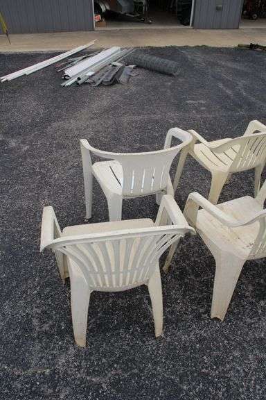 (5) Plastic Chairs and (2) Tables
