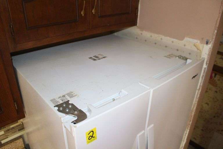 Whirlpool Side By Side Refrigerator/Freezer