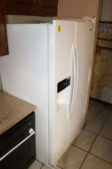 Whirlpool Side By Side Refrigerator/Freezer