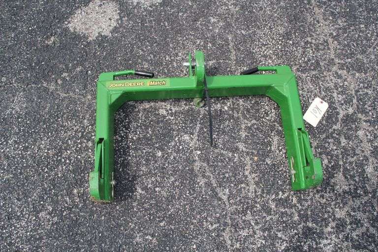 John Deere 3 PTH Quick Hitch image