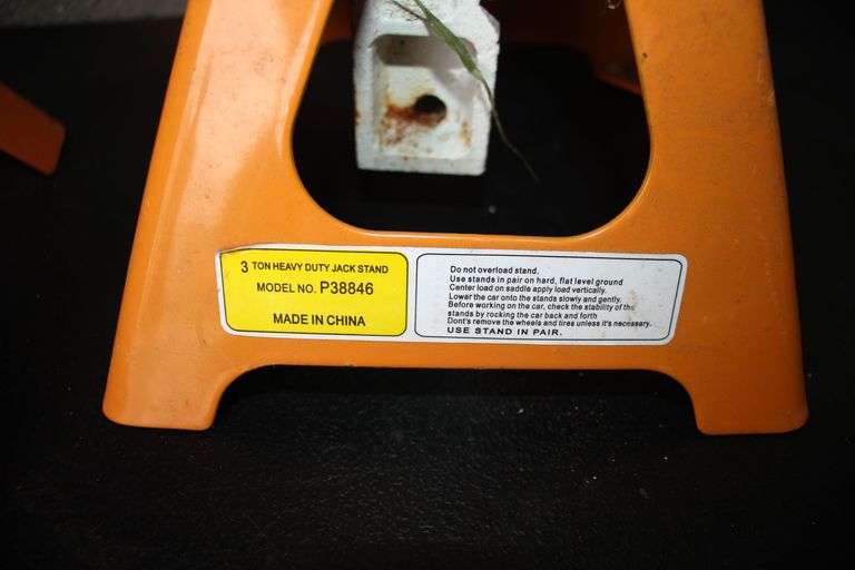 (2) 3 Ton Jack Stands