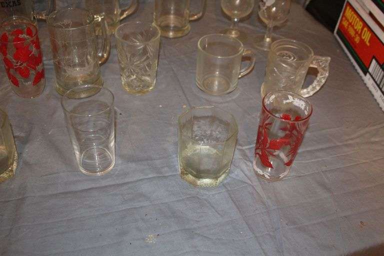White Castle Coca Cola Glasses, Looney Toon Glasses, Glass Mugs, Glasses, Coors Glass, and Misc. Glassware
