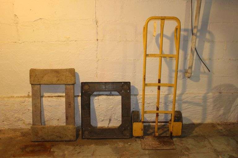 2 Wheel Dolly and (2) Cart Dollies image