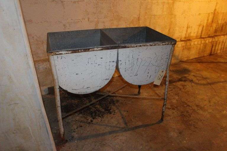 2 Tub Wash Table on Wheels image