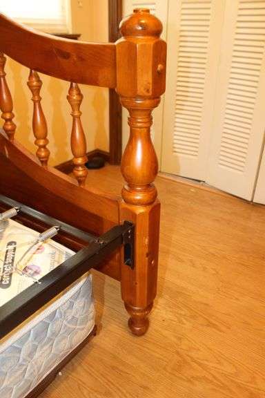 Twin Size Daybed with Twin Size Trundle