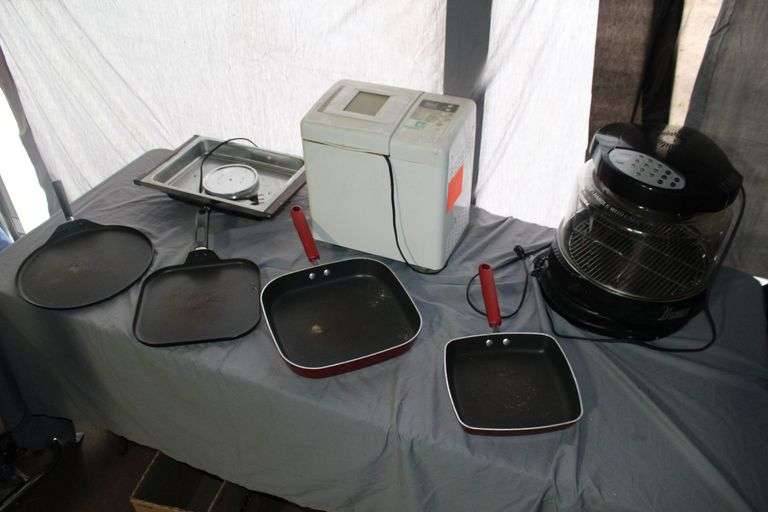 Toastmaster Bread Maker, Skillets, Flat Top, Toastmaster Warmer, and Ninja Foodi Grill