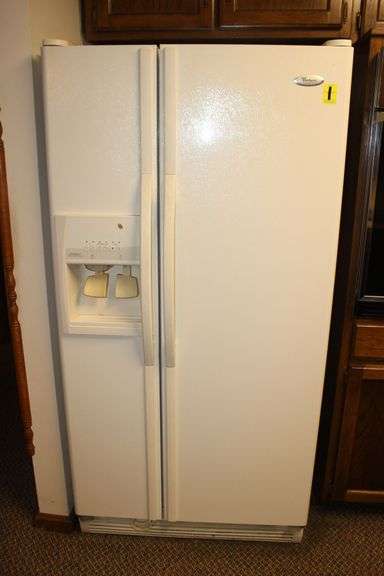 Whirlpool Side by Side Refrigerator/Freezer image