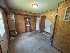 PARCEL 2: BRICK TRI-LEVEL HOME - 2 LOTS: 114 Thomason Ave, Leitchfield, KY 42754