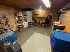 HOME - ATTACHED GARAGE - CITY LOT