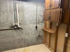 PARCEL 1: LOG HOME - BASEMENT - GARAGE - 1.2 ACRES: 487 Quiggins Lane, Leitchfield, KY 42754
