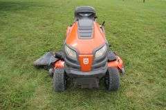 Husqvarna YTH 24V54 Riding Lawn Mower