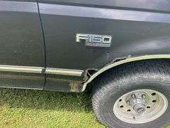 1994 Ford FWD F-150 XLT Long Bed Truck