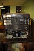 Hot Point Mini Fridge