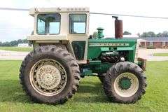1974 Oliver 2255 Tractor