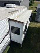 2009 Puma by Palomino 27 Ft. Camper