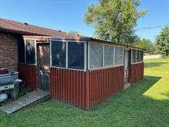 HOME - ATTACHED GARAGE - CITY LOT