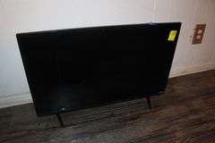 32 Inch Vizio TV with Remote