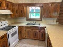 PARCEL 1: LOG HOME - BASEMENT - GARAGE - 1.2 ACRES: 487 Quiggins Lane, Leitchfield, KY 42754