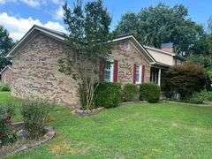 PARCEL 2: BRICK TRI-LEVEL HOME - 2 LOTS: 114 Thomason Ave, Leitchfield, KY 42754