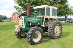 1974 Oliver 2255 Tractor